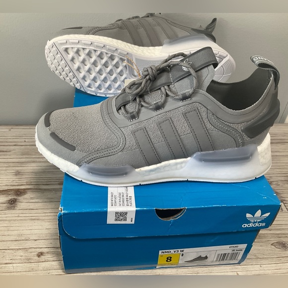 Adidas Women’s NMD shoes, NWT - Picture 5 of 6